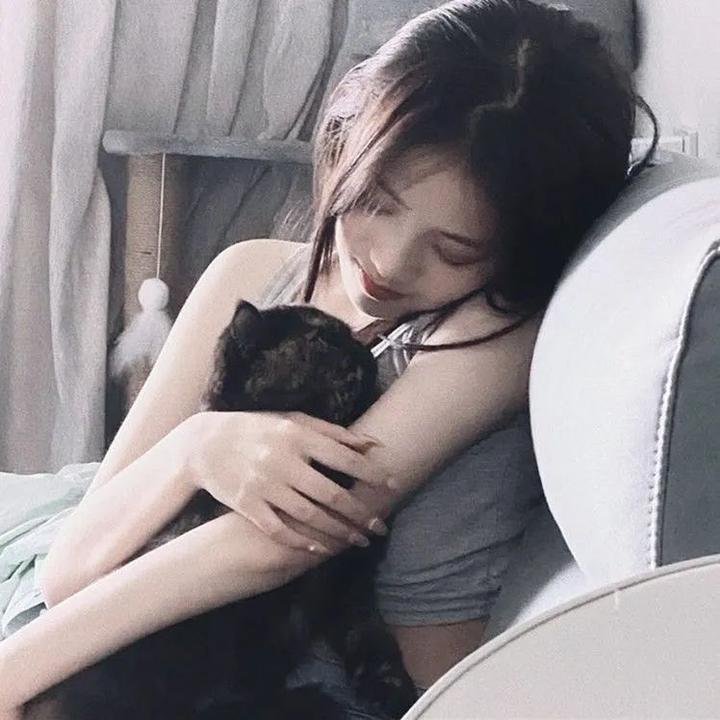 弗洛尔和她的两个丈夫 在线观看